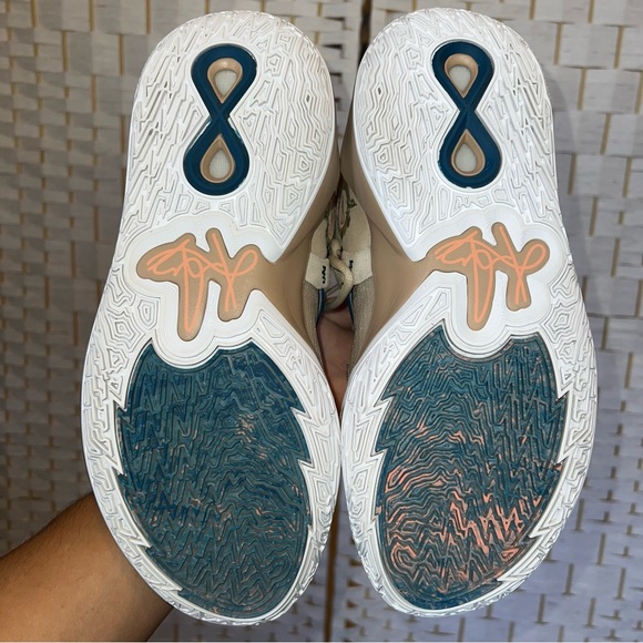 Nike Kyrie Infinity 'Floral 2022. Men’s 9. AMAZING CONDITION! - Picture 12 of 16